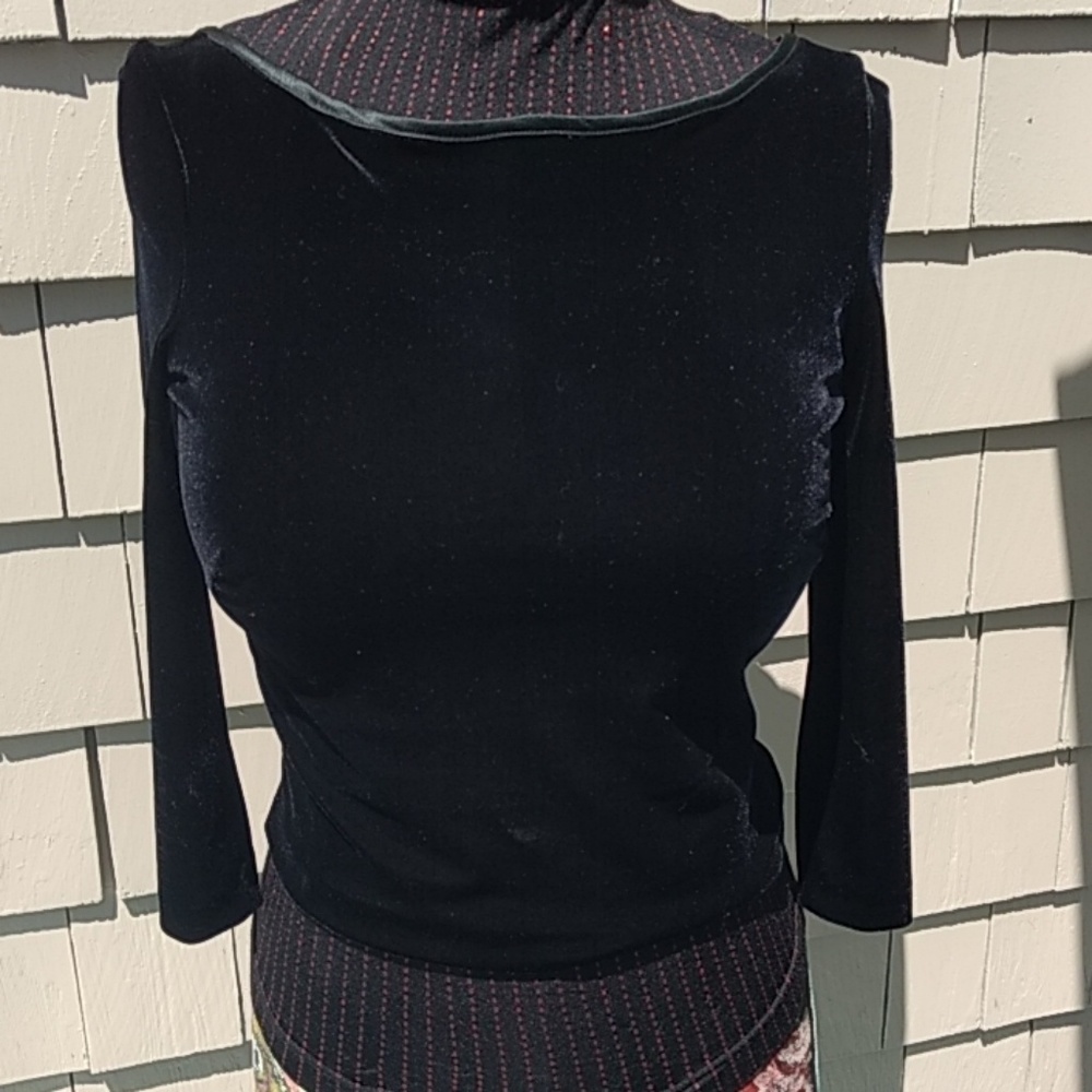 Ever beauty petite black velvet top